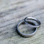 صورة خواتم لمقالة عن زيادة الوزن بعد الزواج